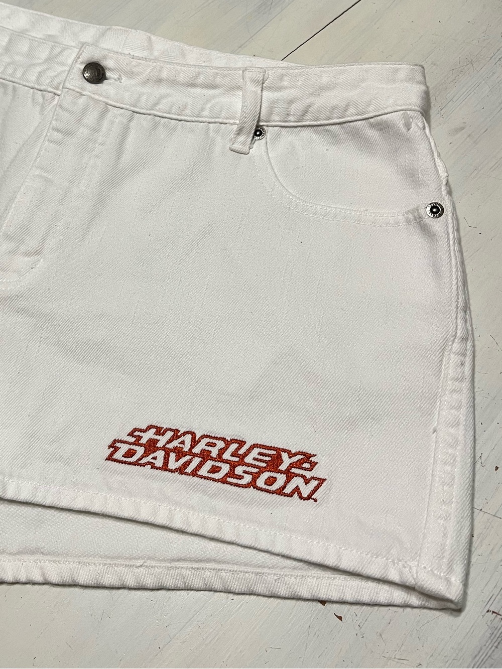 Vintage Harley Davidson White Denim Embroidered Vroom Shorts Sz 12 Biker 90’s